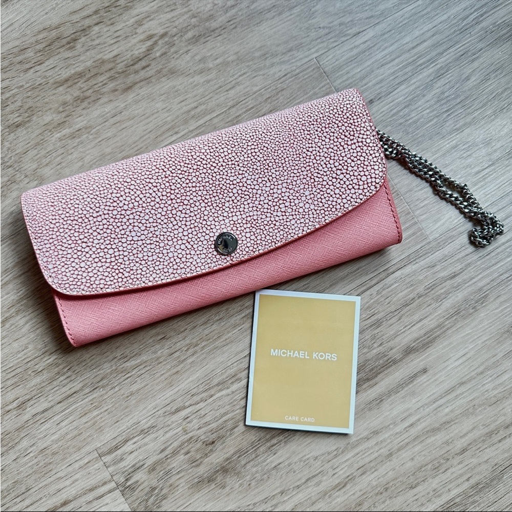 Michael Kors Pink Juliana wallet